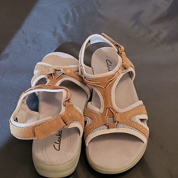 CLARKS IN MOTION COMFORT WALKING WOMEN"S SANDAL - Picture 13 of 13